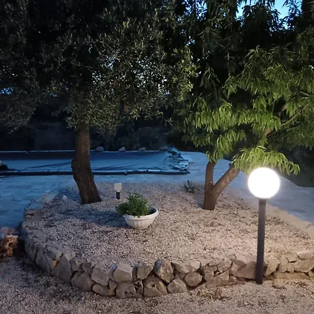 别墅 Casa Bianca 奥斯图尼